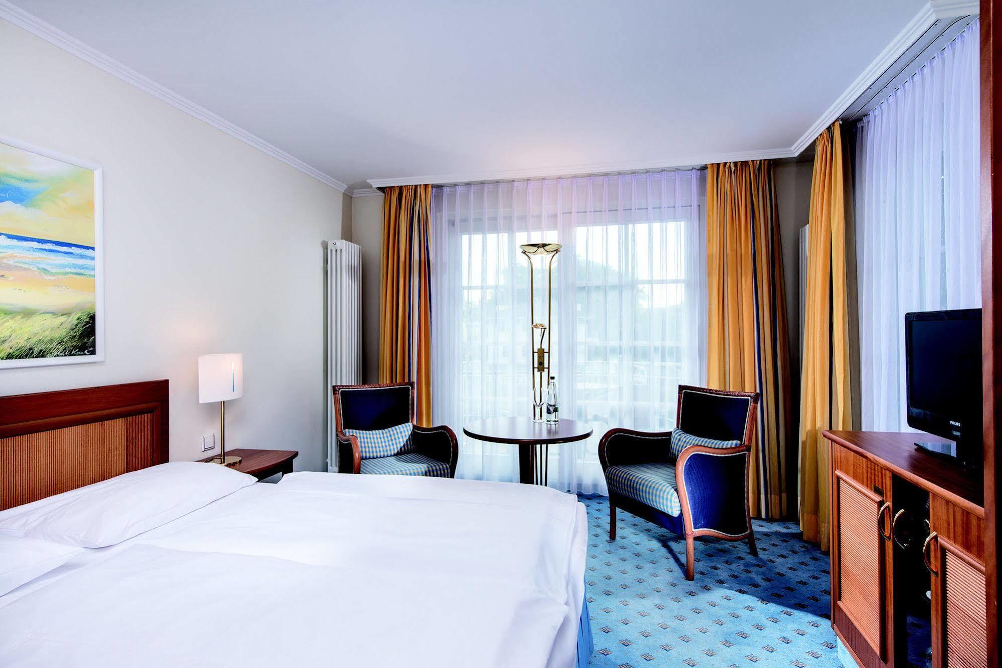 Hotel Kleine Strandburg - Adults Only Zinnowitz Exterior photo